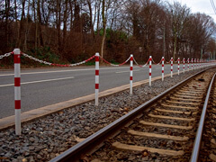 Absperrpfosten 60 mm Stahlrohr zum einbetonieren mit Ketten